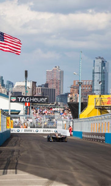 With engines whirring, electric car racing comes to Brooklyn